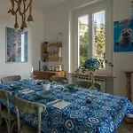 Apartment Focaincontromano Seaview, Genua