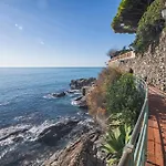 Apartment Focaincontromano Seaview,