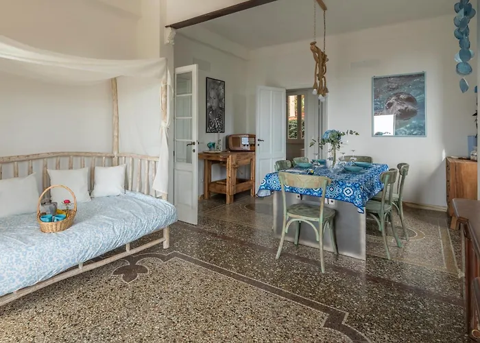 Focaincontromano With Sea View, Daire